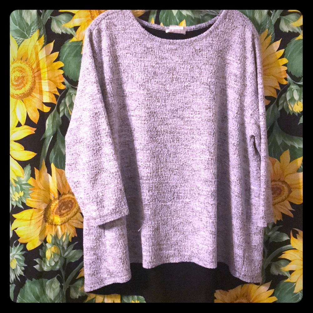 Van Heusen Grey/Black sweater with mesh cut out
